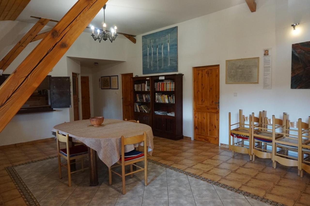 Mlyn-Osvracin Apartment Luaran gambar