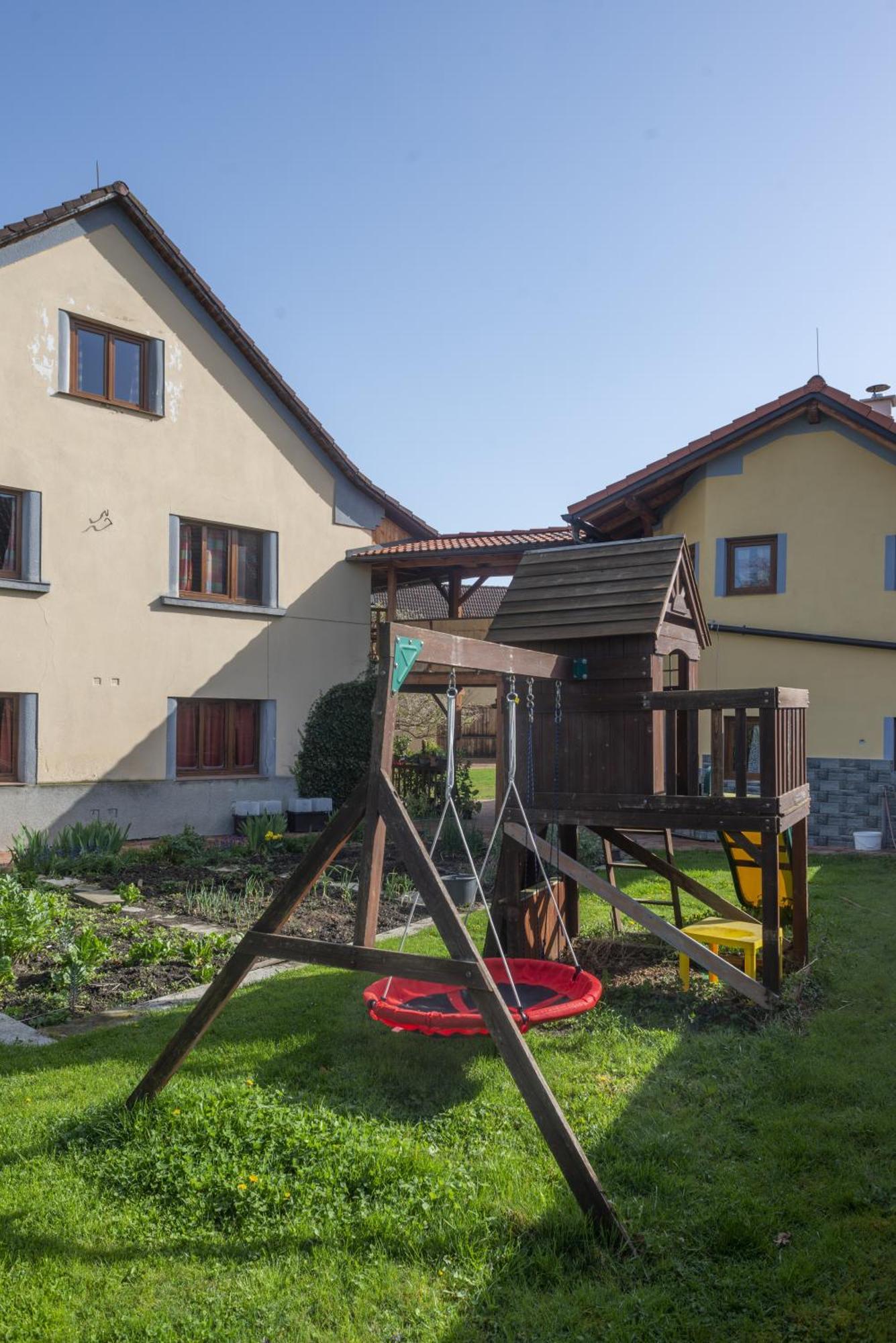Mlyn-Osvracin Apartment Luaran gambar